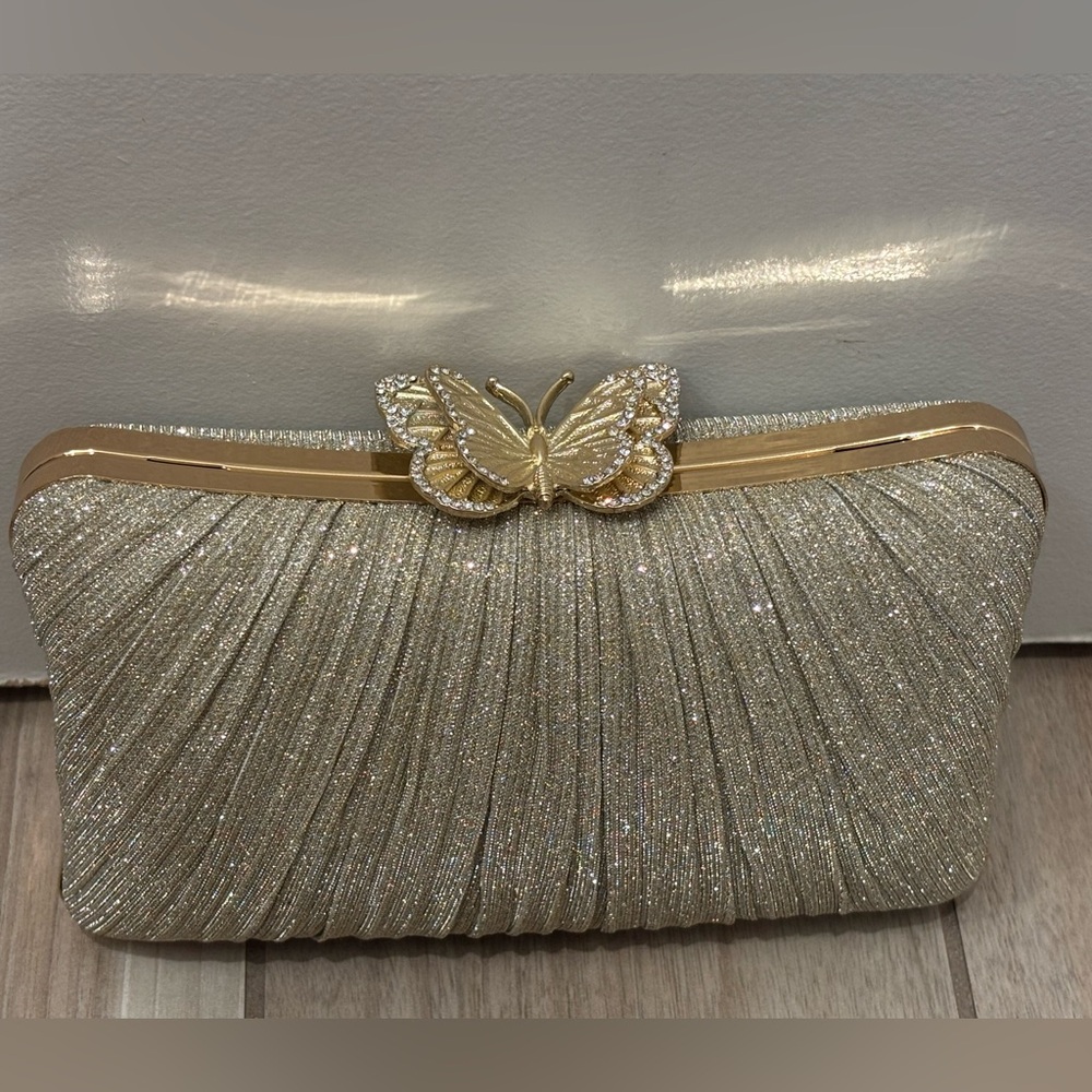 NWT Savannah Elegant Gold Clutch with Butterfly clasp